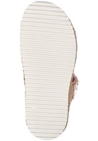 Vlakke sandaalzool, witte rubber met verticale ribbels en jute rand. Minimalistisch ontwerp met een gladde textuur en een ronde vorm.