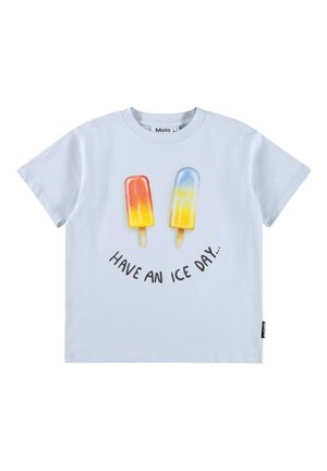 Camiseta blanca de algodón con un gráfico de dos polos de colores y el texto "TEN UN DÍA HELADO..." en un semicírculo debajo.