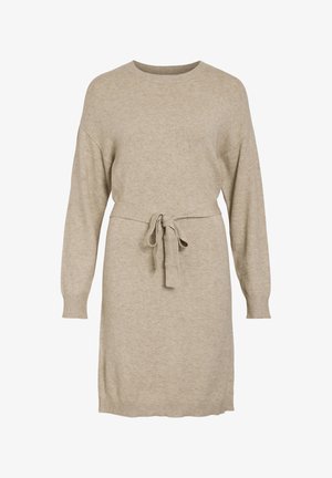 Vestido de punto beige con mangas largas, cuello redondo y un cinturón atado en la cintura. Presenta puños y dobladillo acanalados para un contraste de textura.