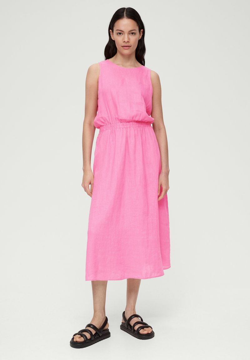 s.Oliver MIT CUT OUT - Freizeitkleid - pink
