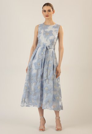 Apart MIDI JACQUARD - Day dress - hellblau creme