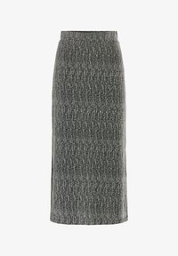 Selected, black beauty