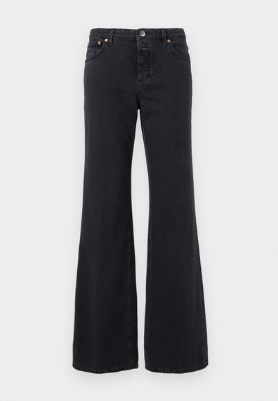 Jean en denim noir taille haute avec une coupe à jambes larges, bouton à l'avant, fermeture éclair et design à cinq poches.