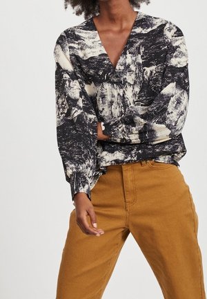 Blouse - off-white