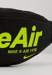 Nike Sportswear Sac banane - black