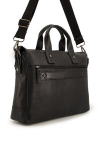 Schwarze Lederhandtasche mit zwei oberen Tragegriffen und einem abnehmbaren Schultergurt. Verfügt über eine vordere Reißverschluss-Tasche und eine strukturierte Oberfläche.