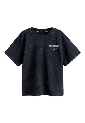 Mustat lyhythihaiset t-paidat, joissa on AllSaintsin logo ja japaninkielistä tekstiä vasemmassa rinnassa, hienovaraisella tekstuurikuvioinnilla.