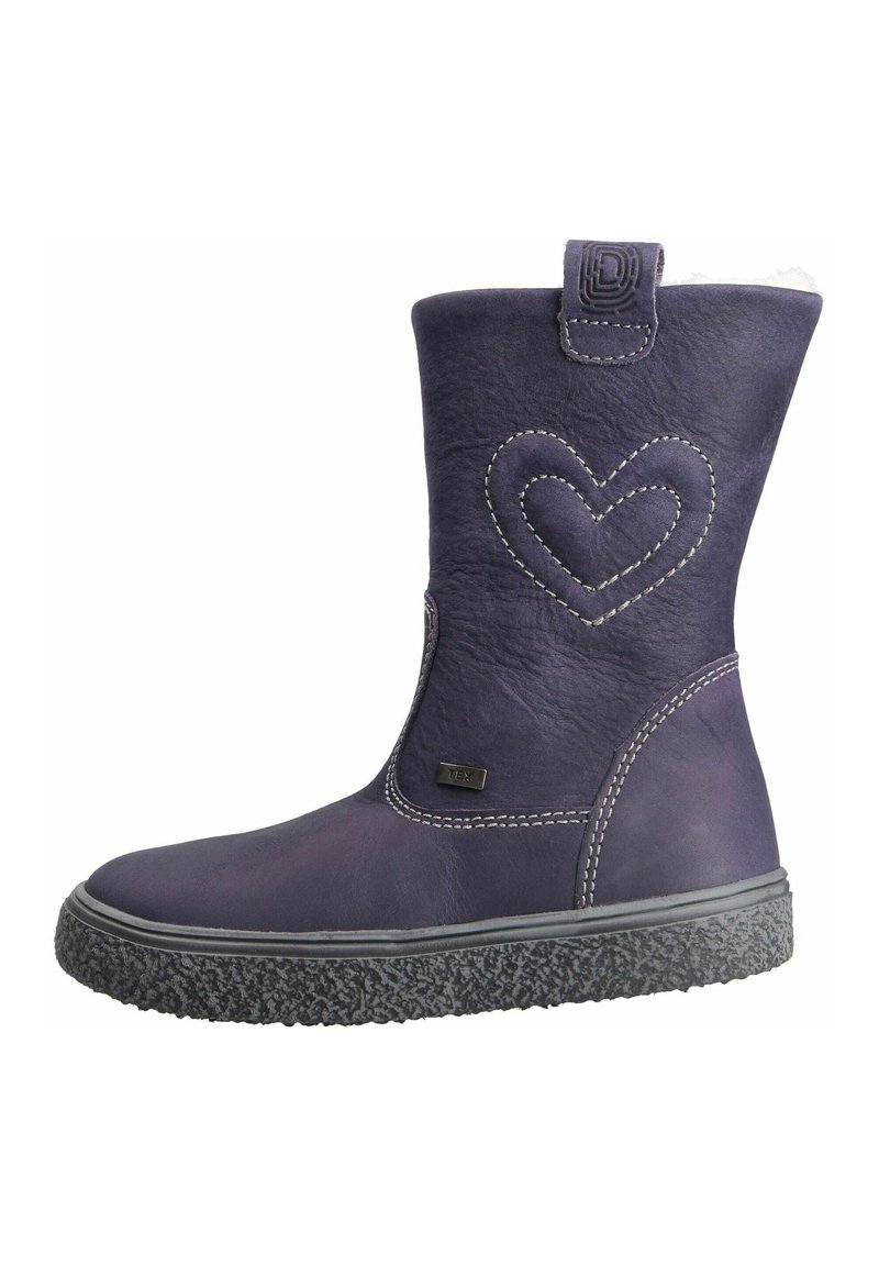 Lila Lederstiefel mit strukturierter Oberfläche, herzförmiger Nahtdetail, Gummisohle und Zuglasche oben für einfaches Anziehen.