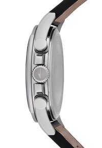 Reloj de acero inoxidable con bisel liso, dos botones de presión y una corona texturizada. Correa negra con parte inferior beige, vista lateral.