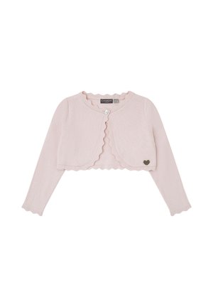 Cardigan corto de color rosa claro con bordes ondulados, mangas largas, cierre con un botón y pequeño detalle metálico en forma de corazón cerca del dobladillo.