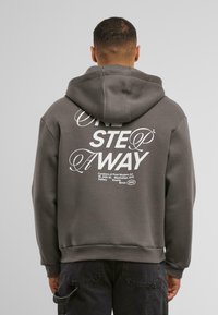 Upscale by Mister Tee - ONE STEP AWAY FLUFFY - Zip-up sweatshirt - magnet Thumbnail Image 1