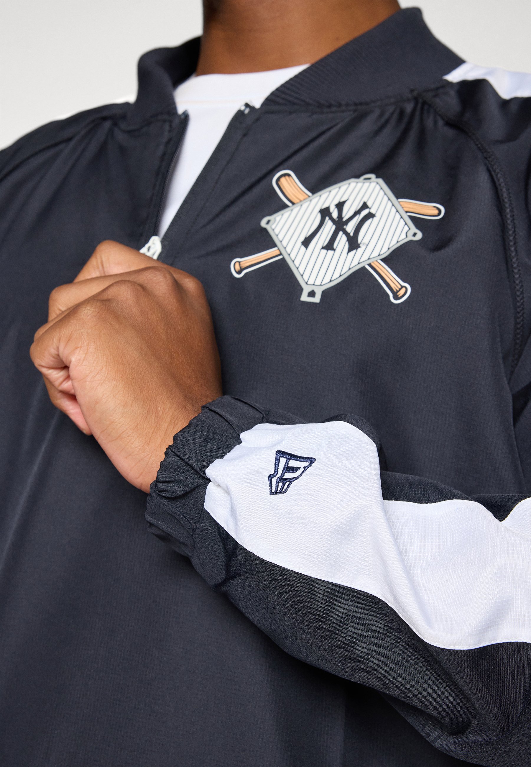 ウェア New York Yankees MLB NEW YORK YANKEES - Windbreaker - Product Details