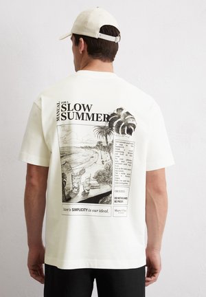 Marc O'Polo SHORT SLEEVE CREW NECK ARTWORK - Print T-shirt - egg white