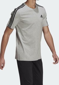 adidas Performance Camiseta estampada - grey