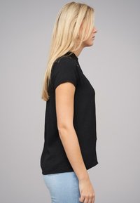 Cloud 5ive MIT DEKO KNOPFLEISTE - Bluse - black