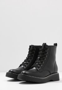 Madden Girl Botines con plataforma - black