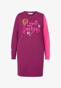 Niewybrane, magnolia red