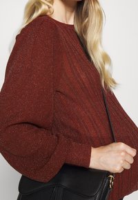 ONLY MATERNITY Sweter