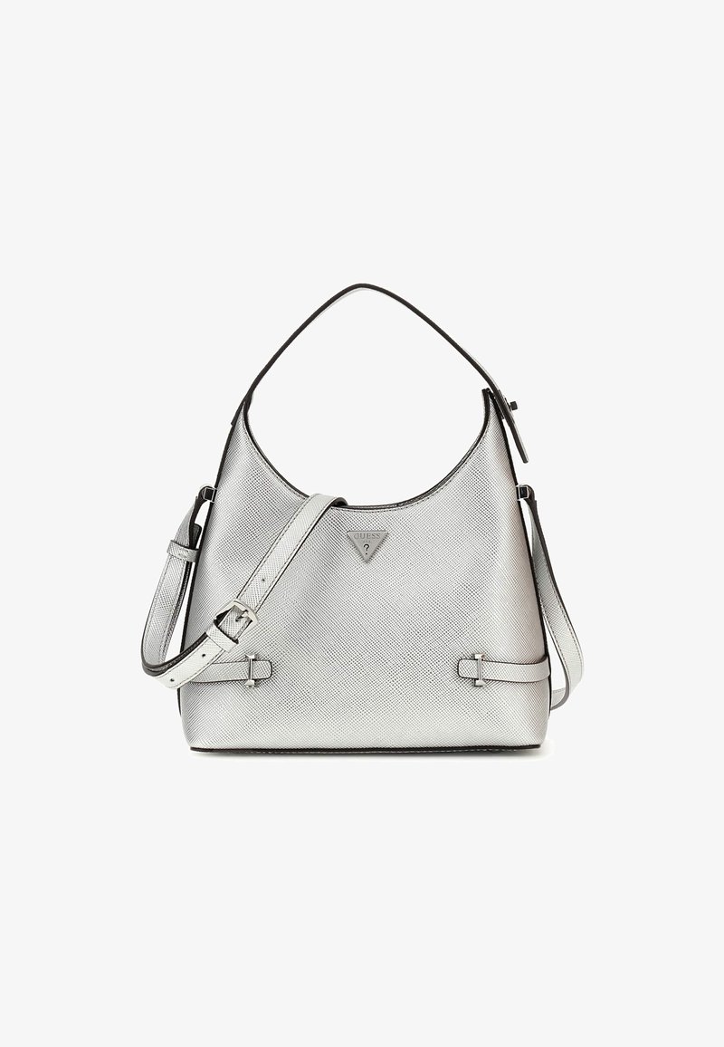Srebrna torebka hobo z ekoskóry o zaokrąglonym kształcie, z regulowanym paskiem i akcentem w postaci logo. Teksturowana powierzchnia z gładkimi krawędziami i detalami klamry.