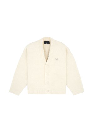 Cardigan color crema realizzato in tessuto morbido, con scollo a V, maniche lunghe, sei bottoni e un piccolo logo sul lato sinistro del petto.