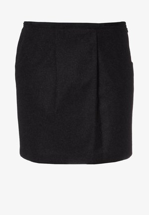 Jupe noire en tissu texturé avec une silhouette droite, dotée d'une taille et de deux poches latérales. Design simple et épuré.