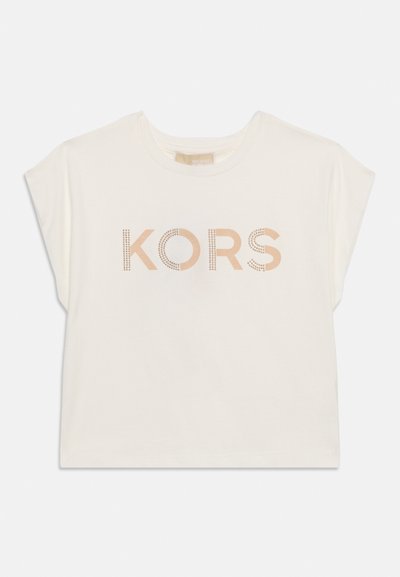 Chemise à manches courtes couleur crème avec col rond et "KORS" imprimé en points dorés rose sur la poitrine.