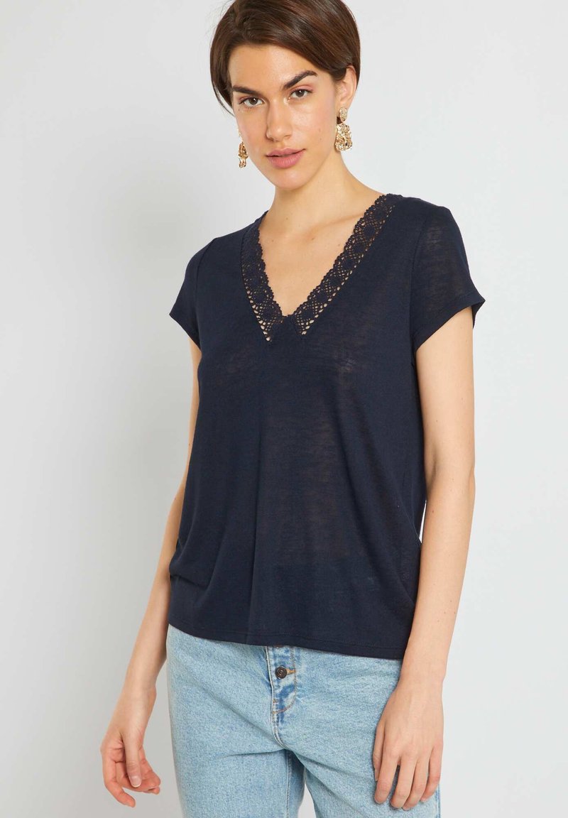 KIABI T-shirt basic donkerblauw KIABI T-shirt basic donkerblauw