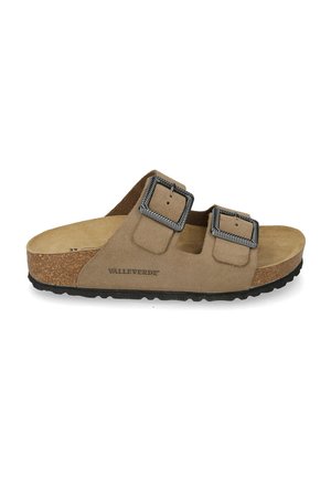 Sandalo beige in camoscio con due fibbie regolabili color argento, sottopiede in sughero, suola nera strutturata e logo "VALLEVERDE" sul lato.
