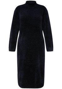Robe en tricot bleu marine à manches longues avec un col montant, présentant un tissu texturé, une silhouette droite et des poignets côtelés.