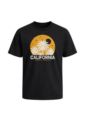 Schwarzes T-Shirt mit weißen Palmen, Vögeln und einer dunklen Sonne vor einem orangen Kreis; der Text lautet "California South Beach."