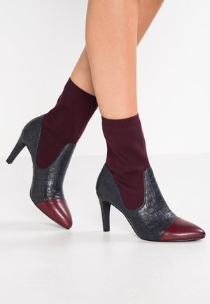 Kotníkové boty - dark blue