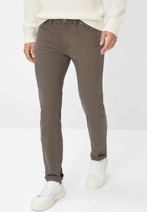 STYLE CHUCK - Trousers - walnut