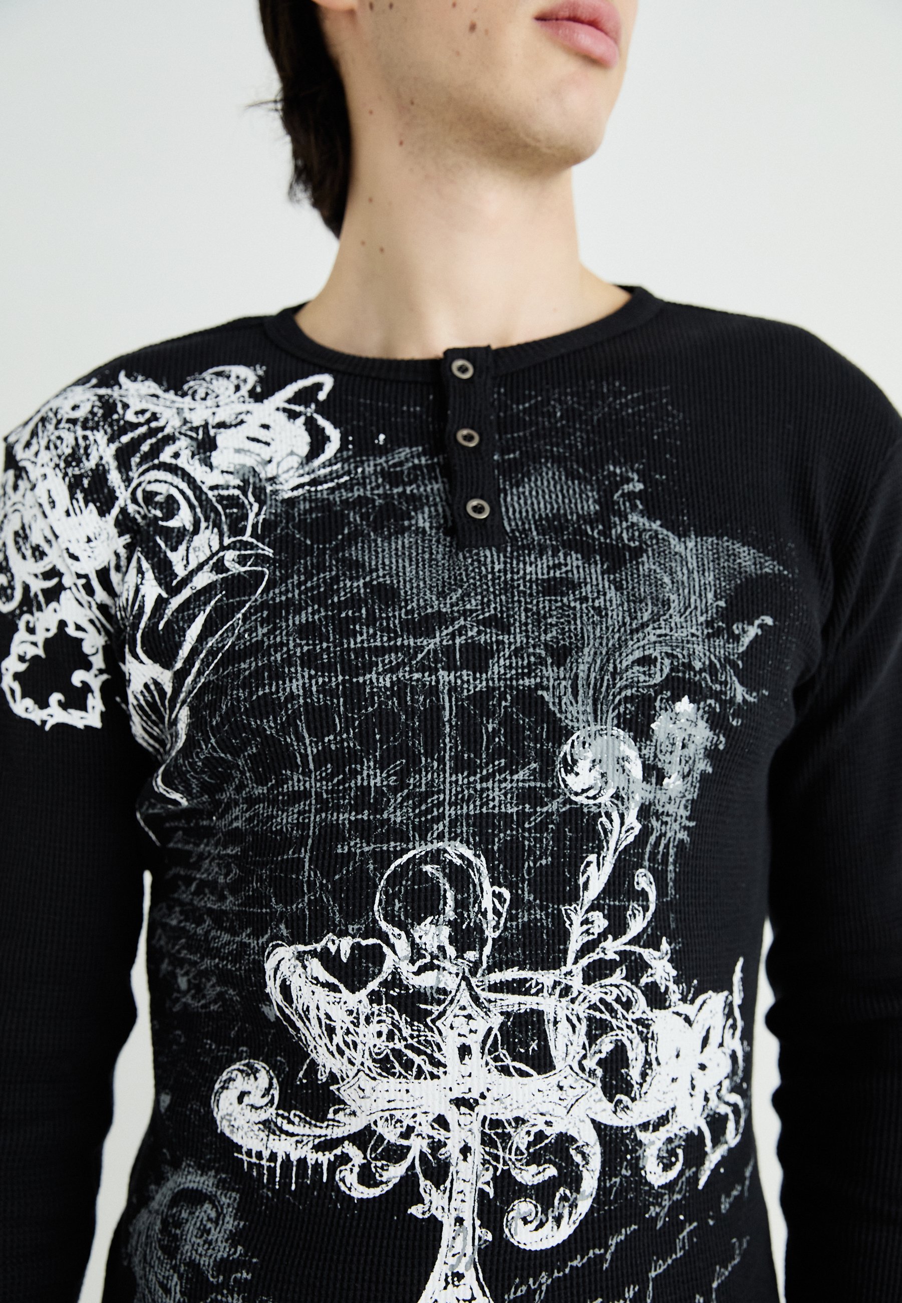 JADED LONDON Anointed Waffle Henley Tシャツ Anointed White Waffle Henley T-Shirt | Jaded Man