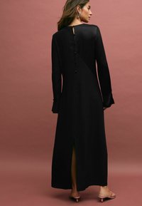 Next MIX COLUMN TALL - REGULAR FIT - Robe longue - black