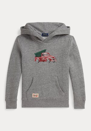 Harmaa lasten huppari, jossa on painettu etuosaan punainen vintage-kuorma-auto, joka kuljettaa vihreää joulukuusta, sekä etutasku.