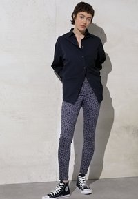 Marks & Spencer JEGGINGS - Calças de ganga de corte skinny - grey mix