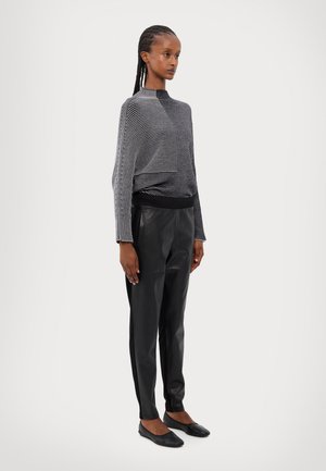 EA7 Emporio Armani PANTALONI - Pantaloni - black