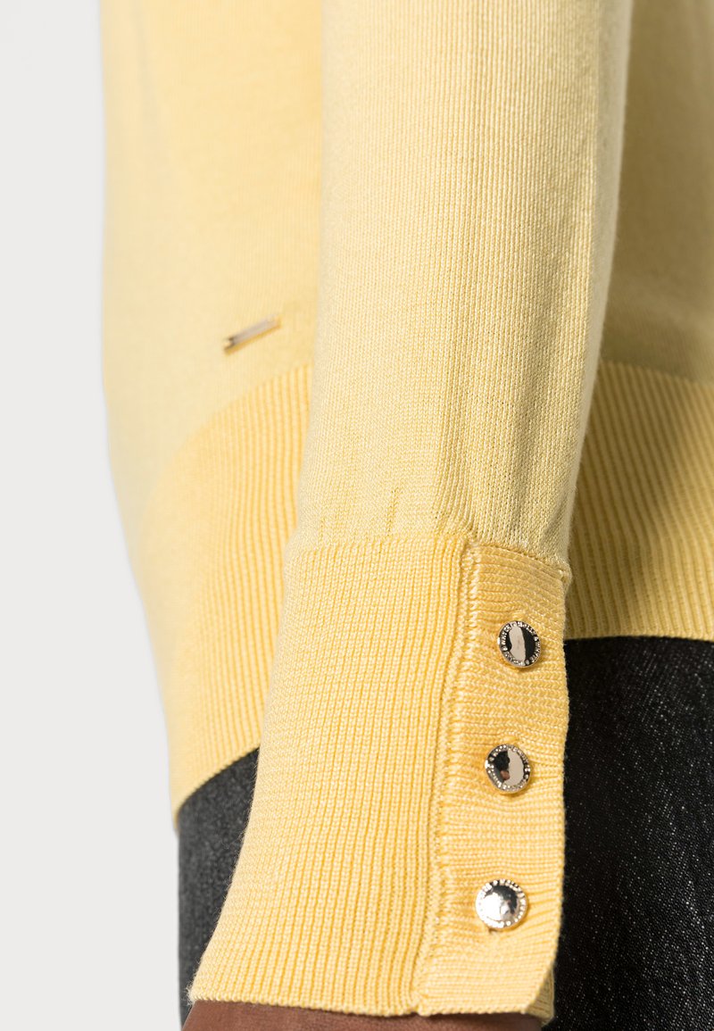 Damen Strickjacken | Lindex SWEATER TAYLOR Strickpullover light yellow/hellgelb - WQ91470 Damen Strickjacken | Lindex SWEATER TAYLOR Strickpullover light yellow/hellgelb - WQ91470