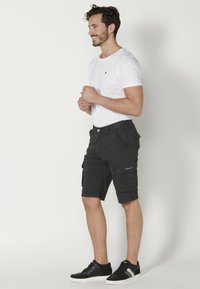 Koroshi Shorts - black