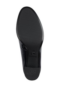 Suela de zapato negra y brillante con agarre de goma texturizada y forma contorneada. Presenta un diseño antideslizante y el logo de la marca cerca del talón. Talla 37.