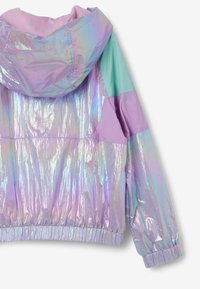 Irideszierender Puffer-Jacke in Pastellrosa und Mint, mit Kapuze, elastischen Bündchen und Taillenzug. Verfügt über eine glänzende, reflektierende Oberfläche.