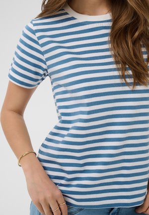 Cream, CRCERA BASIC T-SHIRT - Nyomott mintás póló - blue heaven stripe