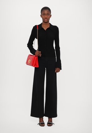 SHINY CROCO - Cross body bag - rosso