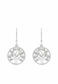 Pendientes de plata con un diseño circular que presenta un motivo de árbol, hojas detalladas y flores, colgando de un gancho sencillo.