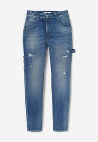 Jean en denim bleu à coupe slim, avec des détails déchirés et un design classique à cinq poches. Comprend une sangle sur la ceinture.