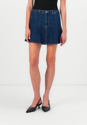 ONLCALA PLEAT MINI SKIRT - Falda vaquera - medium blue