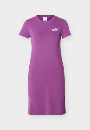 Lilla puuvillane T-särgikleit lühikeste varrukatega, ümmarguse kaelusega ja küljetõmblustega. Rinnaosas valge Puma logo. Sile tekstuur.