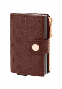 Bruine leren portemonnee met reliëf van bloemen en "J"-patronen, drukknopsluiting en een gouden rits aan de zijkant.