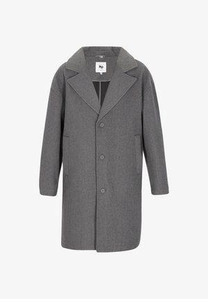 Pilkas vilnonis paltas su įpjautais atbrailomis, vieno užsegimo mygtuku ir šoninėmis kišenėmis. Laidūs kirpimai ir vidutinio ilgio dizainas.