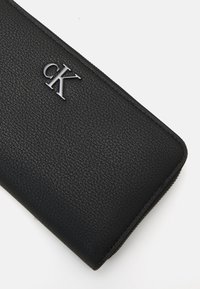 Calvin Klein Jeans MINIMAL MONOGRAM ZIP AROUND - Portafoglio - black